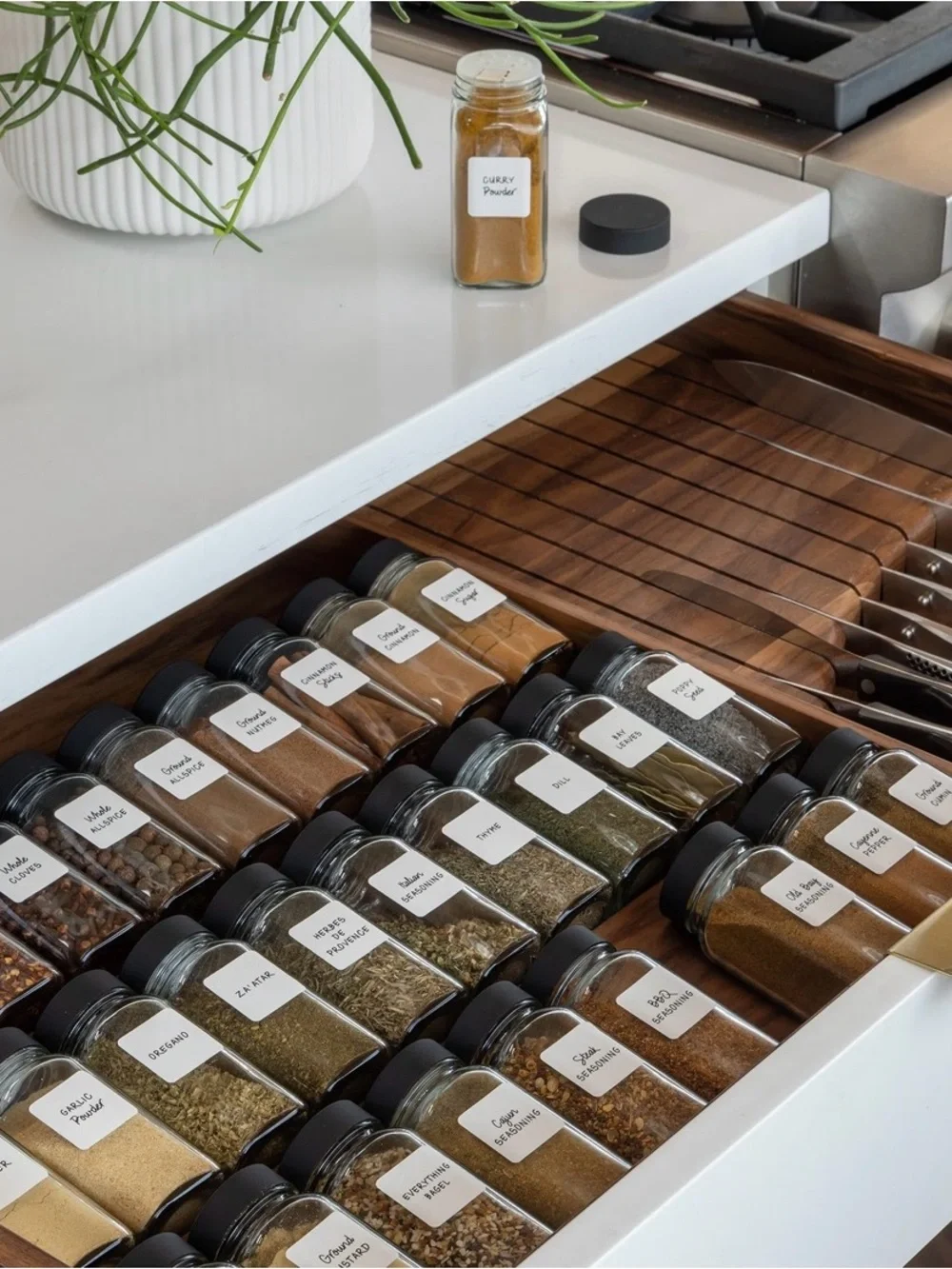 NWT Neat Method Glass Spice Jars - Set of 10 - Matte Black